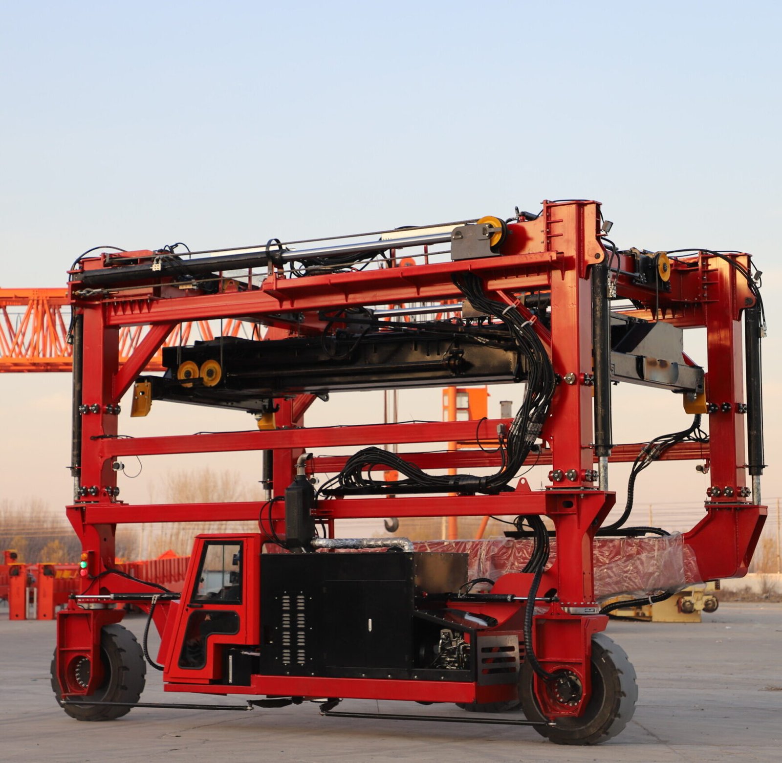 straddle carrier